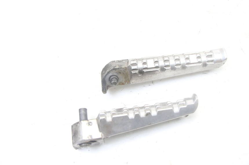 photo de SET ACHTERSTE VOETSTEUNEN YAMAHA YP X-MAX XMAX 400 (2014 - 2017) - Zoom op gebruiksstaat