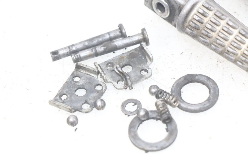 photo de SET ACHTERSTE VOETSTEUNEN KAWASAKI Z S 750 (2003 - 2006) - Technische close-up