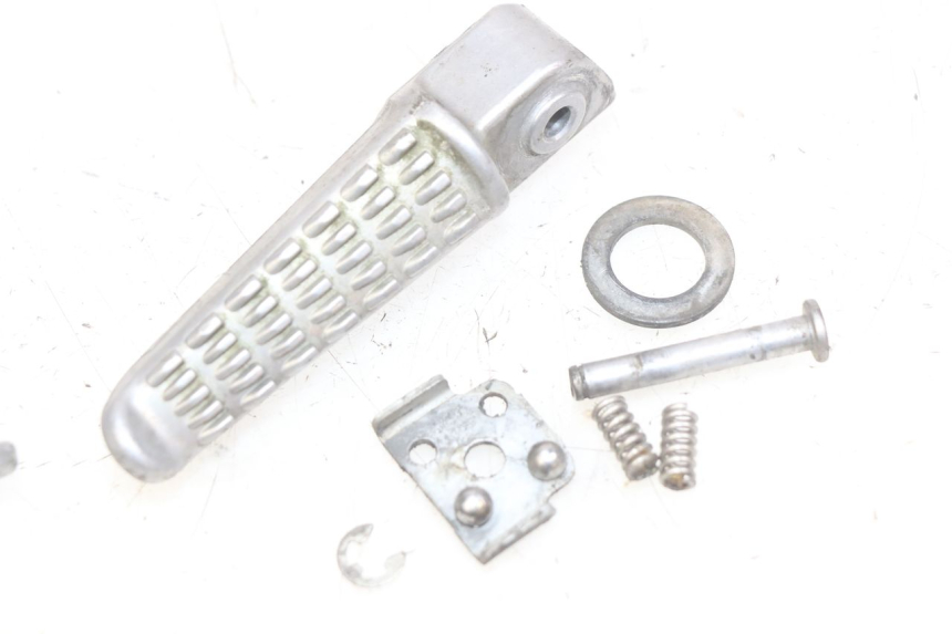 photo de SET ACHTERSTE VOETSTEUNEN KAWASAKI Z 750 (2007 - 2013) - Bevestigingspunten