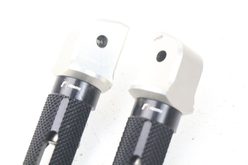 photo de SET ACHTERSTE VOETSTEUNEN KAWASAKI Z Z900 900 (2017 - 2019) - Bevestigingspunten