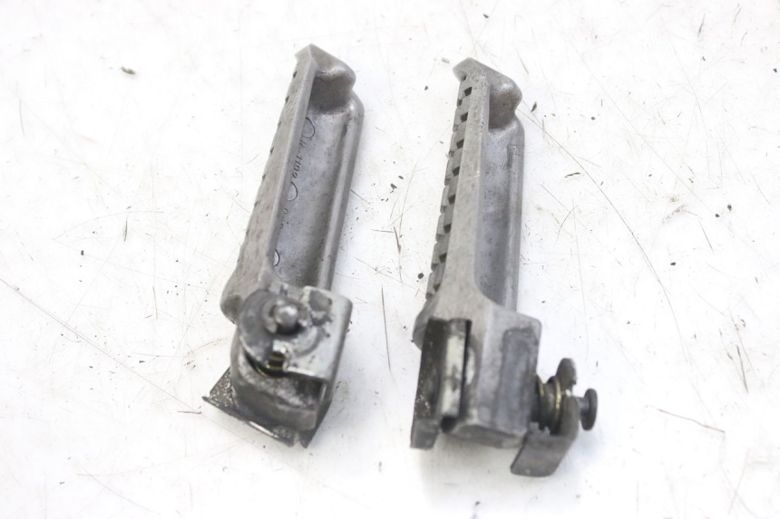 photo de SET ACHTERSTE VOETSTEUNEN KAWASAKI ZX-6R ZX6R 600 (1995 - 1997) - Zoom op gebruiksstaat