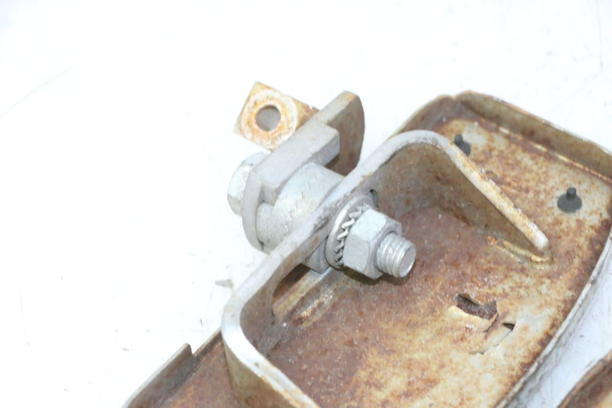 photo de SET VOETSTEUNEN VOORZIJDE HYOSUNG GV AQUILA 125 (2000 - 2009) - Overzicht