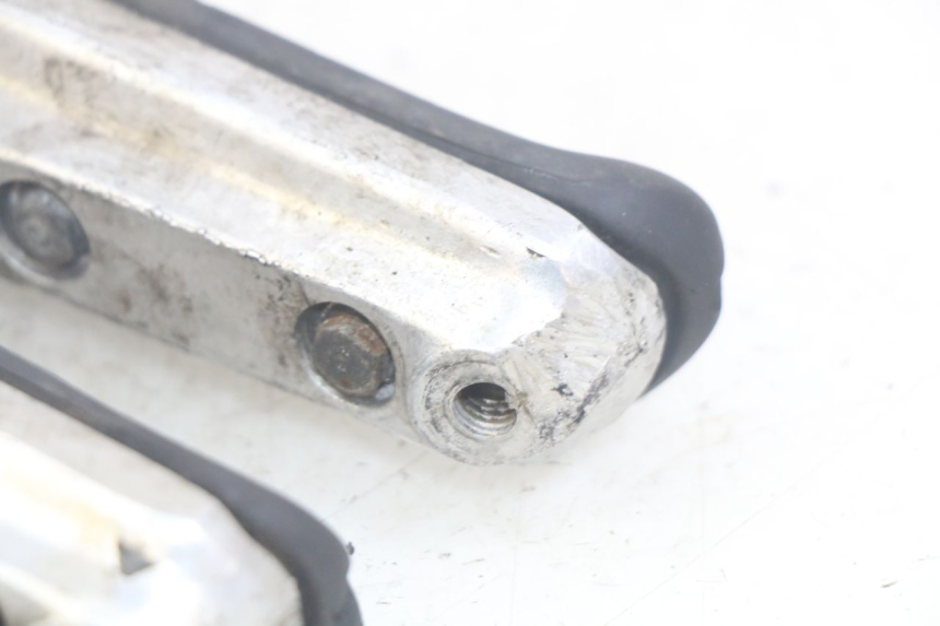 photo de SET VOETSTEUNEN VOORZIJDE HONDA CBR F SC25 1000 (1989 - 1992) - Technische close-up