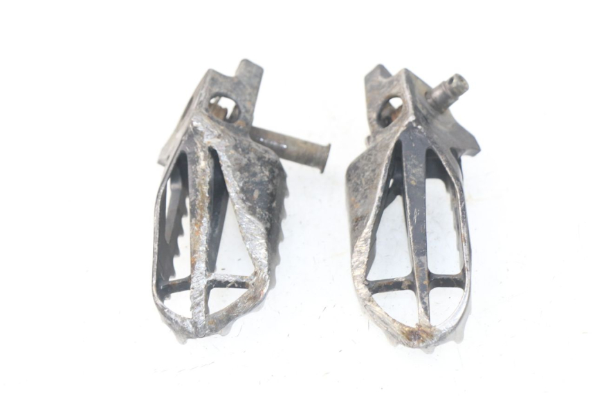 photo de SET VOETSTEUNEN VOORZIJDE HONDA CRF CR-F 450 (2005 - 2008) - Technische close-up