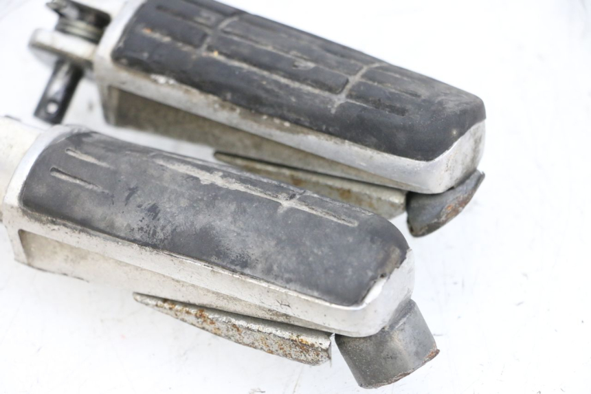 photo de SET VOETSTEUNEN VOORZIJDE YAMAHA FJR ABS 1300 (2006 - 2012) - Bevestigingspunten