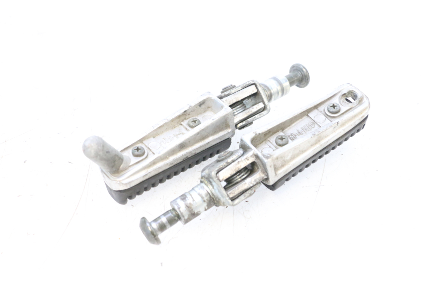 photo de SET VOETSTEUNEN VOORZIJDE YAMAHA FZS FAZER 600 (1998 - 2001) - Technische close-up