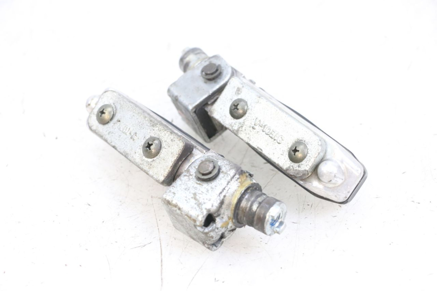 photo de SET VOETSTEUNEN VOORZIJDE SUZUKI GSF N BANDIT 600 (1996 - 1999) - Zoom op gebruiksstaat