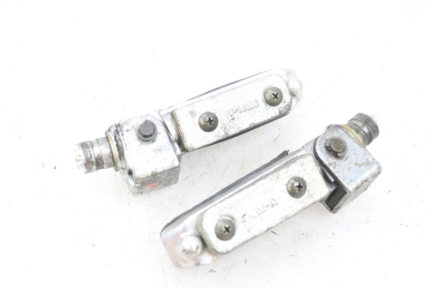 photo de SET VOETSTEUNEN VOORZIJDE SUZUKI GSF N BANDIT 600 (1996 - 1999) - Andere kijkhoek