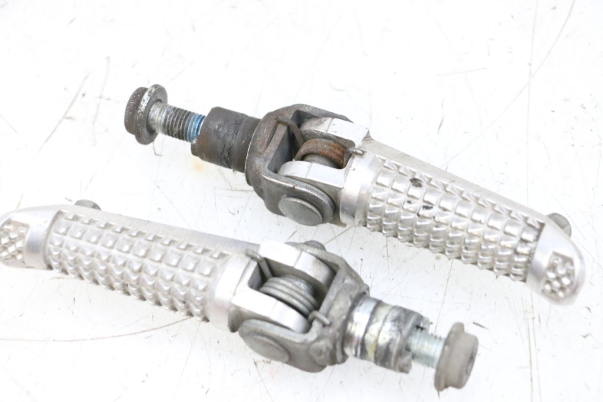 photo de SET VOETSTEUNEN VOORZIJDE SUZUKI GSXR GSX-R 1000 (2003 - 2004) - Overzicht