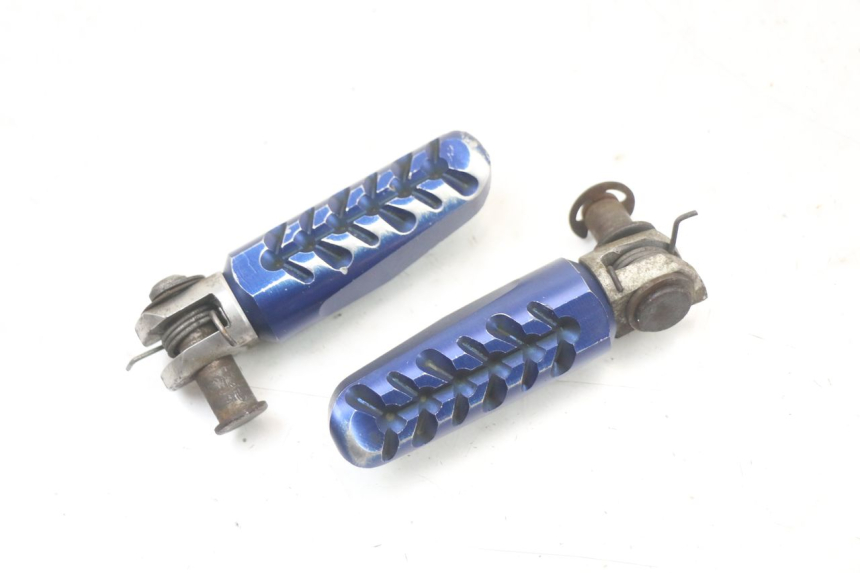 photo de SET VOETSTEUNEN VOORZIJDE KAWASAKI ZR7 ZR-7 S 750 (1999 - 2004) - Zoom op gebruiksstaat