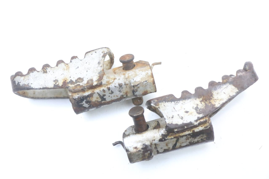 photo de SET VOETSTEUNEN VOORZIJDE KAWASAKI KDX 125 (1990 - 1991) - Detail van het onderdeel