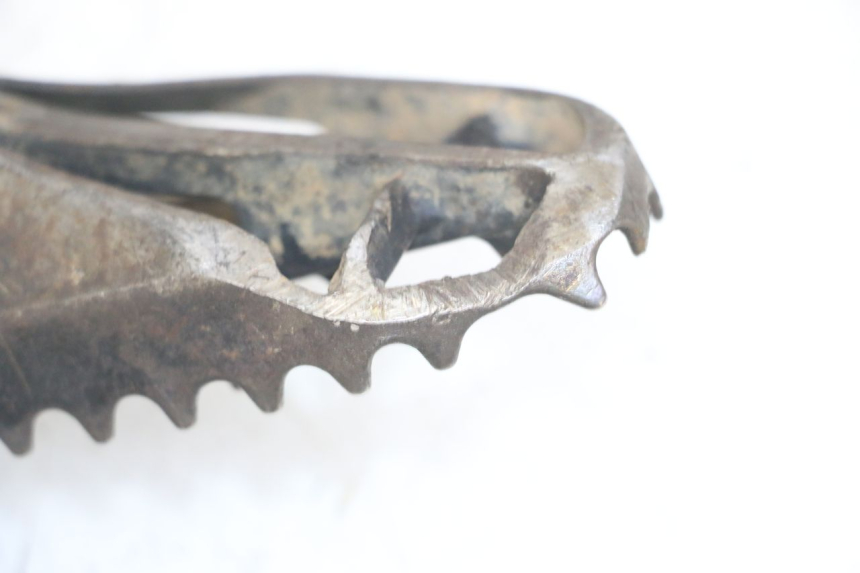 photo de SET VOETSTEUNEN VOORZIJDE KAWASAKI KX F KXF 450 (2009 - 2011) - Detail van het onderdeel