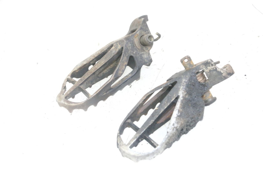 photo de SET VOETSTEUNEN VOORZIJDE KAWASAKI KX F KXF 450 (2009 - 2011) - Technische close-up