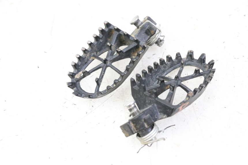 photo de SET VOETSTEUNEN VOORZIJDE APOLLO RFZ 125 - Hoofdaanzicht
