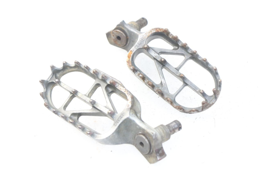 photo de SET VOETSTEUNEN VOORZIJDE SUZUKI RMZ RM-Z 450 (2008 - 2011) - Hoofdaanzicht