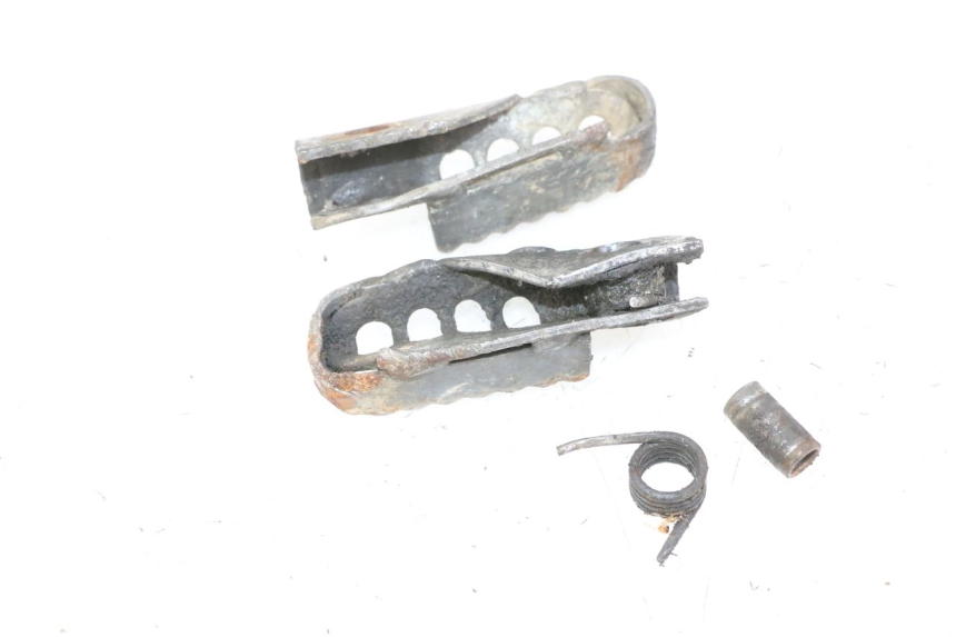 photo de SET VOETSTEUNEN VOORZIJDE GILERA SMT SUPERMOTARD 50 (2009 - 2017) - Detail van het onderdeel