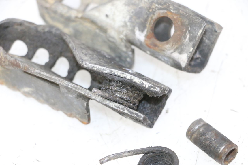 photo de SET VOETSTEUNEN VOORZIJDE GILERA SMT SUPERMOTARD 50 (2009 - 2017) - Technische close-up