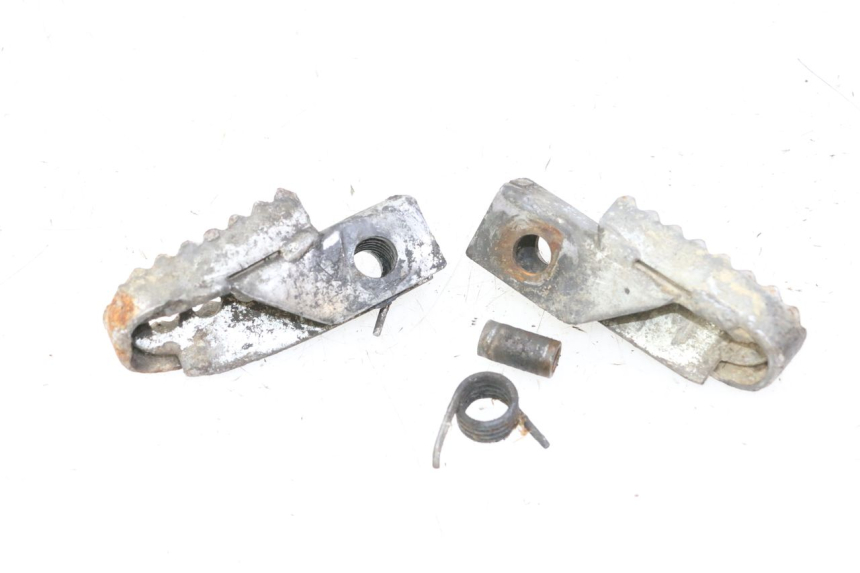 photo de SET VOETSTEUNEN VOORZIJDE GILERA SMT SUPERMOTARD 50 (2009 - 2017) - Bevestigingspunten