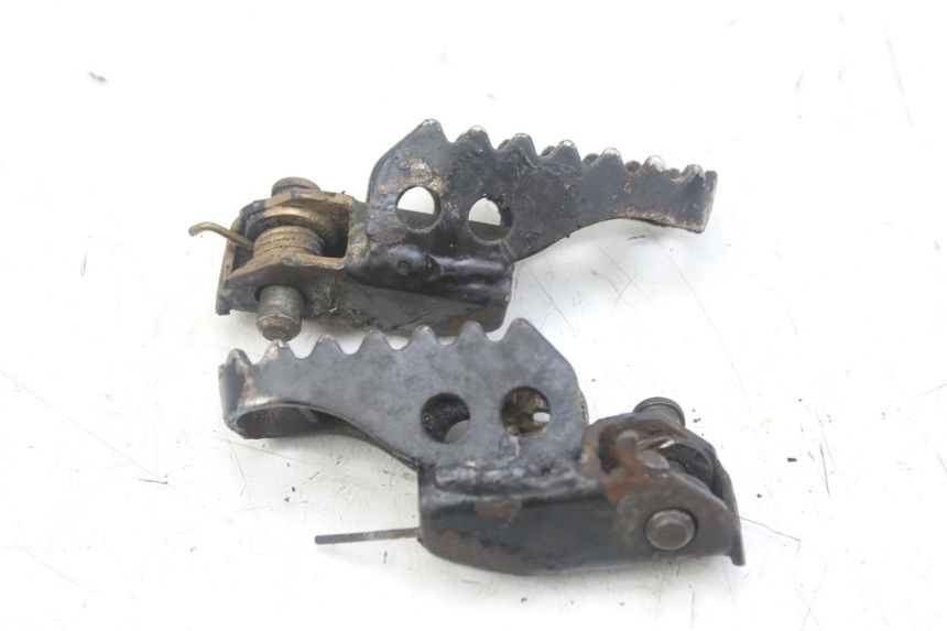 photo de SET VOETSTEUNEN VOORZIJDE SUZUKI SMX SUPERMOTARD 50 (1996 - 2001) - Zoom op gebruiksstaat