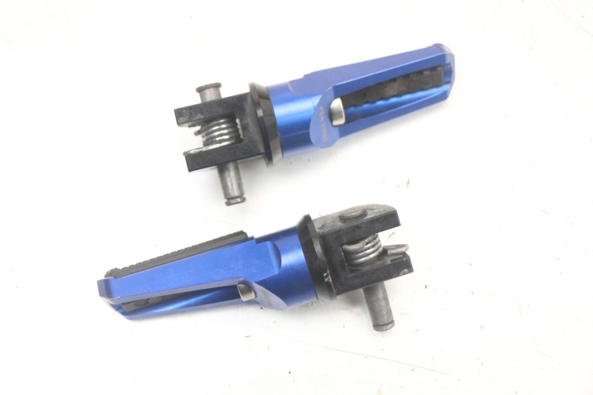 photo de SET VOETSTEUNEN VOORZIJDE SUZUKI GSR 750 (2011 - 2017) - Andere kijkhoek