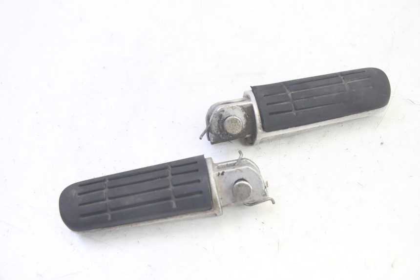 photo de SET VOETSTEUNEN VOORZIJDE YAMAHA TDM ABS 900 (2002 - 2014) - Andere kijkhoek