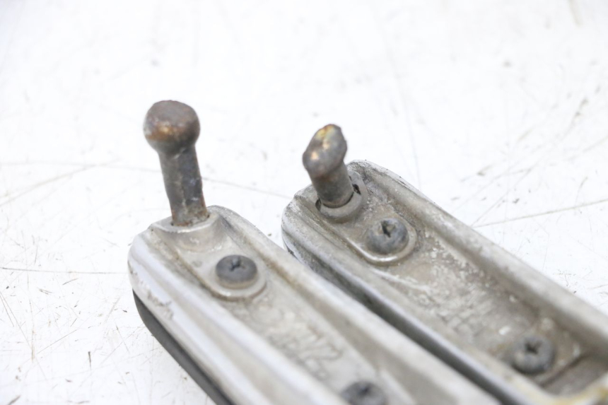 photo de SET VOETSTEUNEN VOORZIJDE YAMAHA TDM ABS 900 (2002 - 2014) - Technische close-up