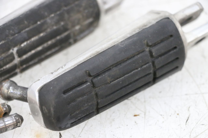 photo de SET VOETSTEUNEN VOORZIJDE YAMAHA TDM ABS 900 (2002 - 2014) - Gecontroleerd onderdeel