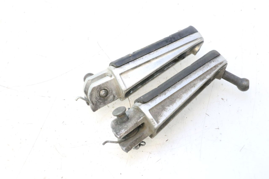 photo de SET VOETSTEUNEN VOORZIJDE YAMAHA TDM ABS 900 (2002 - 2014) - Detail van het onderdeel