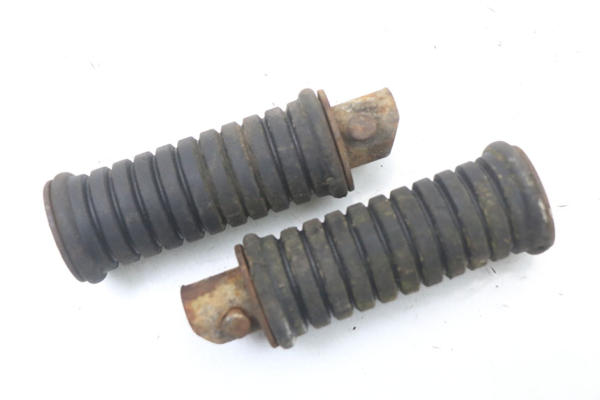 photo de SET VOETSTEUNEN VOORZIJDE SUZUKI TS X 80 (1984 - 1988) - Zoom op gebruiksstaat