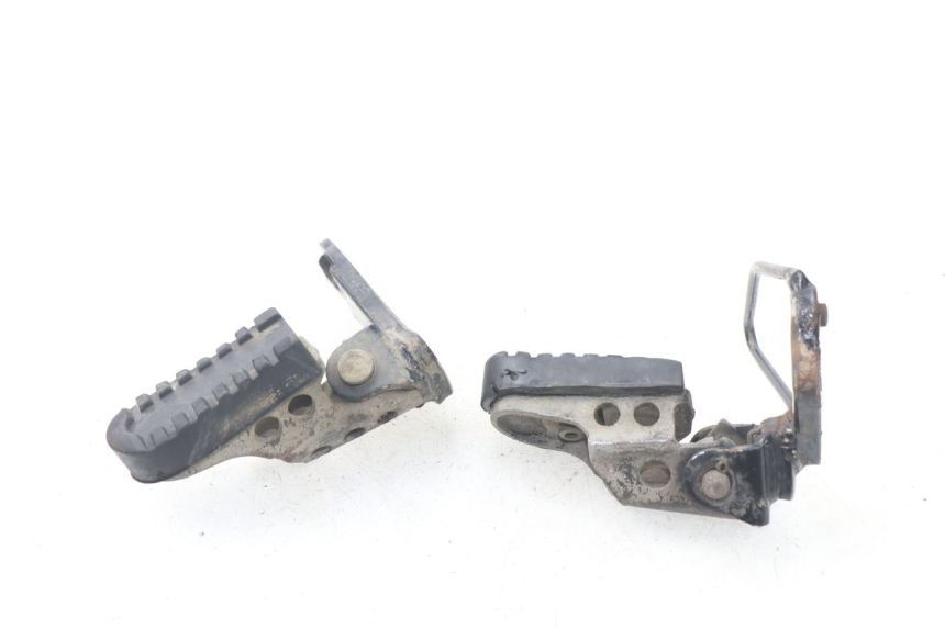 photo de SET VOETSTEUNEN VOORZIJDE YAMAHA TW 125 (1998 - 2002) - Zoom op gebruiksstaat