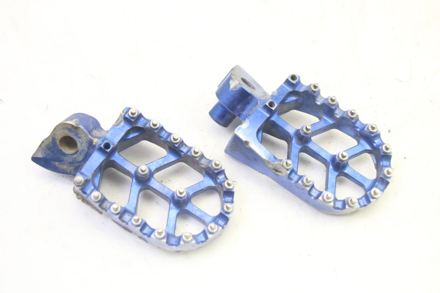 photo de SET VOETSTEUNEN VOORZIJDE YAMAHA YZ-F YZF 250 (2014 - 2018) - Andere kijkhoek