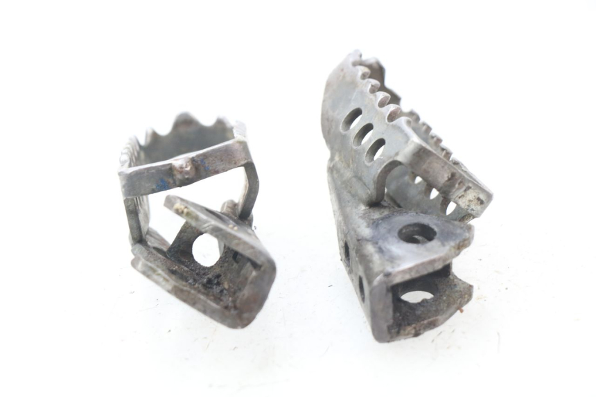 photo de SET VOETSTEUNEN VOORZIJDE YAMAHA YZ 80 (1998 - 2001) - Andere kijkhoek