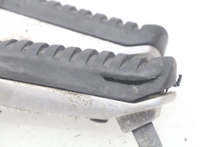 photo de SET VOETSTEUNEN VOORZIJDE KAWASAKI Z S 750 (2003 - 2006) - Detail van het onderdeel