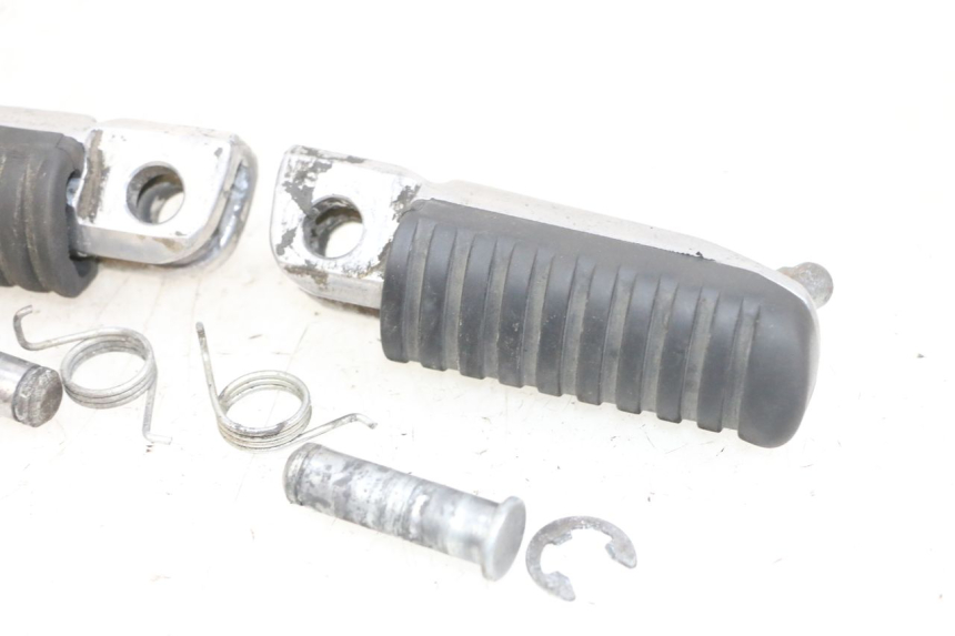 photo de SET VOETSTEUNEN VOORZIJDE KAWASAKI ZR 7 750 (1999 - 2004) - Andere kijkhoek