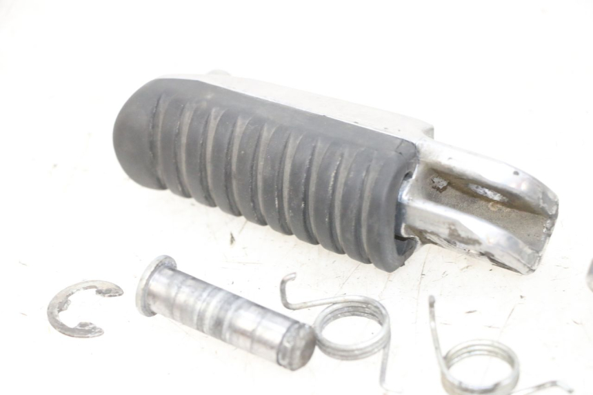 photo de SET VOETSTEUNEN VOORZIJDE KAWASAKI ZR 7 750 (1999 - 2004) - Staat van het oppervlak