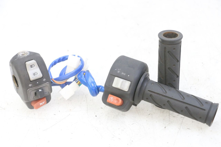 photo de SET SCHAKELAARS KYMCO AGILITY 4T 50 (2005 - 2018) - Hoofdaanzicht