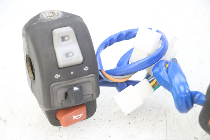 photo de SET SCHAKELAARS KYMCO AGILITY 4T 50 (2005 - 2018) - Zoom op componenten