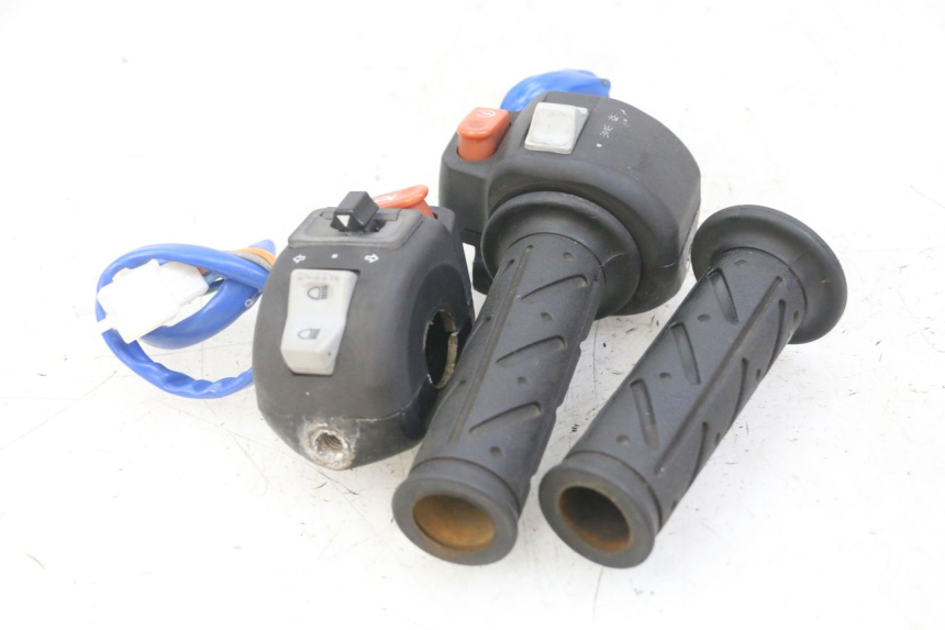 photo de SET SCHAKELAARS KYMCO AGILITY 4T 50 (2005 - 2018) - Andere kijkhoek