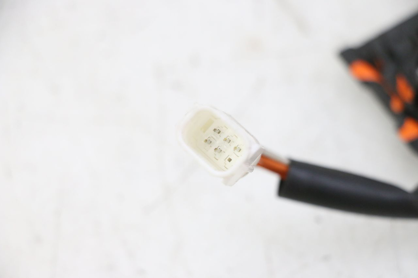 photo de SET SCHAKELAARS PIAGGIO MP3 HPE 310 (2024 - 2025) - Detail van het onderdeel