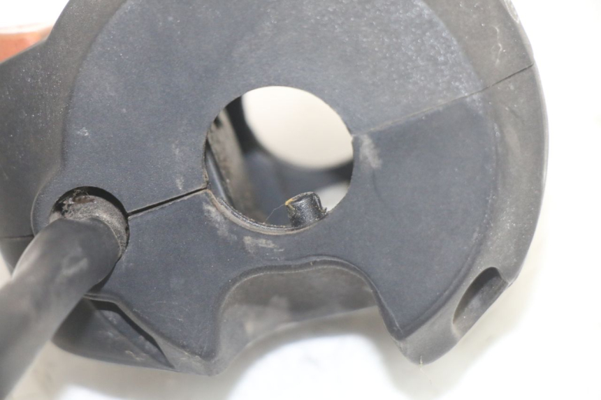 photo de SET SCHAKELAARS PEUGEOT SATELIS COMPRESSOR K15 125 (2006 - 2009) - Bevestigingspunten