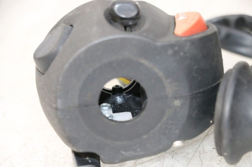 photo de SET SCHAKELAARS PEUGEOT SATELIS 125 (2013 - 2018) - Technische close-up