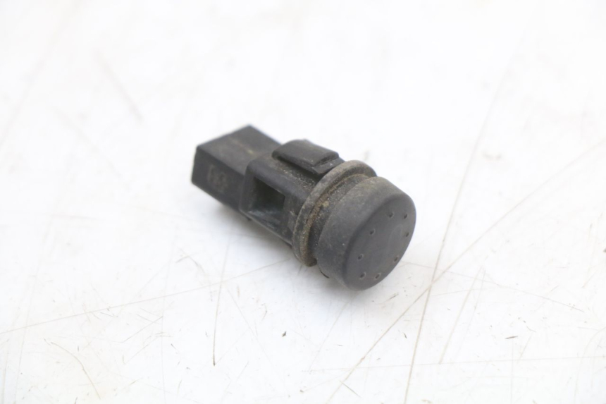 photo de SET SCHAKELAARS PIAGGIO X10 125 (2012 - 2017) - Staat van het oppervlak