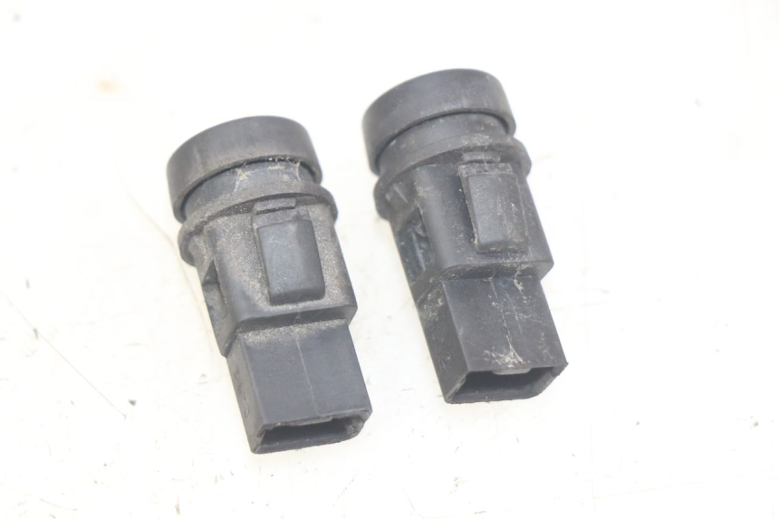 photo de SET SCHAKELAARS PIAGGIO XEVO - X EVO 125 (2007 - 2017) - Zoom op gebruiksstaat