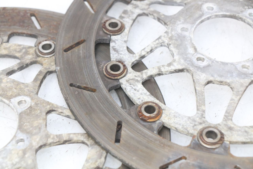 photo de SET VOORSTE REMSCHIJVEN HONDA CBR RR FIREBLADE 900 (1992 - 1994) - Kenmerkende details