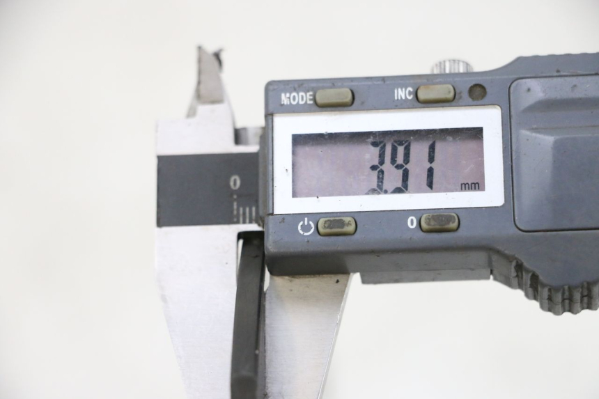 photo de SET VOORSTE REMSCHIJVEN PIAGGIO MP3 HPE 300 (2019 - 2026) - Detail van het onderdeel