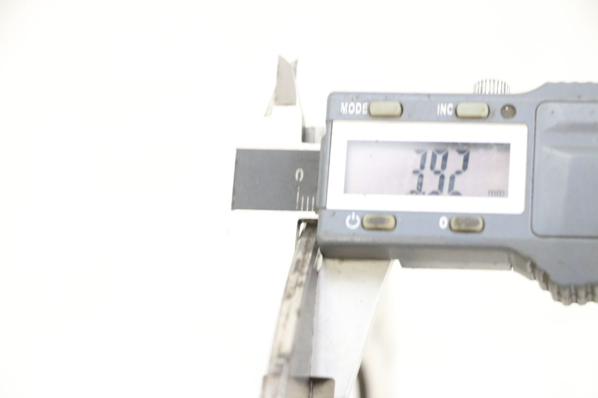 photo de SET VOORSTE REMSCHIJVEN PIAGGIO MP3 RL 250 (2006 - 2010) - Detail van het onderdeel