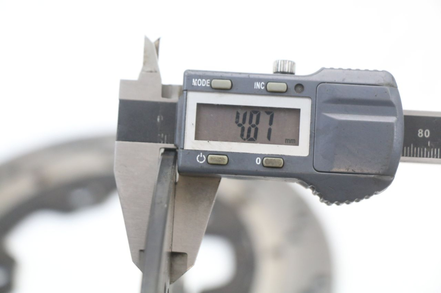 photo de SET VOORSTE REMSCHIJVEN KYMCO XCITING 250 (2006 - 2009) - Bevestigingspunten