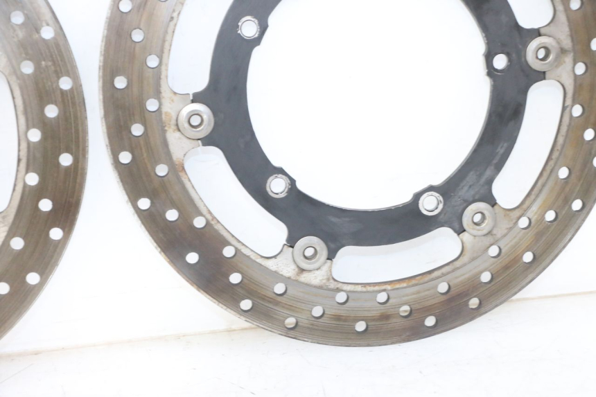 photo de SET VOORSTE REMSCHIJVEN YAMAHA XJ6 ABS 600 (2008 - 2016) - Bevestigingspunten