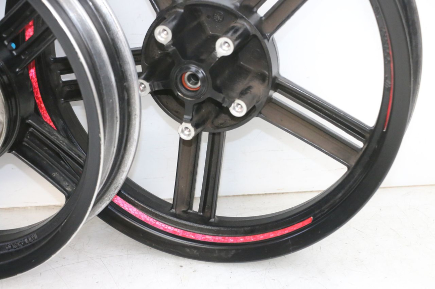 photo de SET VELG KYMCO AGILITY 16+ 4T 50 (2018 - 2023) - Zoom op gebruiksstaat