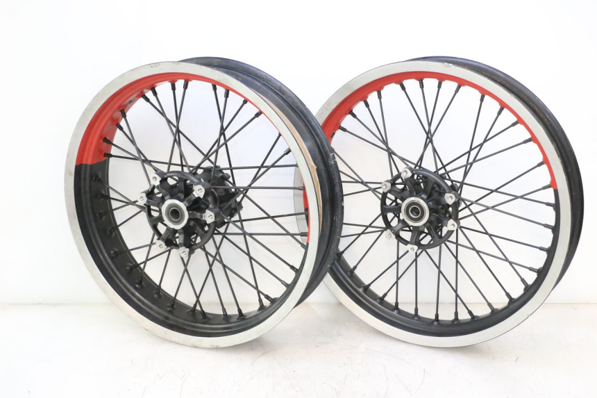 photo de PAAR VELGEN HM HONDA CRM DERAPAGE RR 50 (2006 - 2017) - Hoofdaanzicht